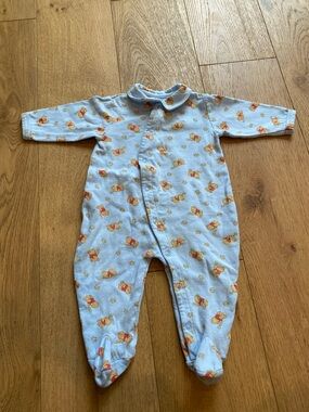 Vintage Disney Light Blue Winnie the Pooh Footed One-Piece With Collar